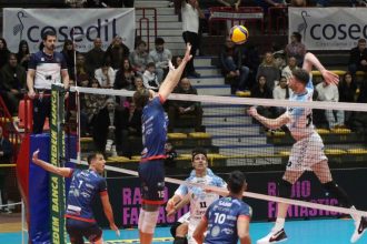 La Cosedil Saturnia Acicastello perde contro Evolution Green Aversa con un secco 3-0 al PalaCatania. Scopri i dettagli della partita.